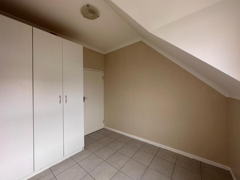 2 Bedroom Property for Sale in Gordons Bay Western Cape